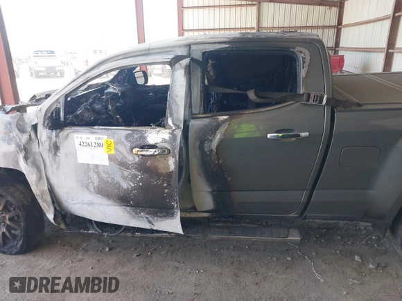 2017 GMC Canyon 4WD Denali z VIN 1GTG6EEN4H1237577, wystawiony jako IAAI lot #42261280 z przebiegiem Nie podano mil oraz . Historia ofert i sprzedaży dostępna na DreamBid. Obrazek 13.