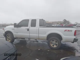 2007 Ford F-250 XL z VIN 1FTSX21P17EA71376, wystawiony jako IAAI lot #41729993 z przebiegiem 262 396 mil mil oraz . Historia ofert i sprzedaży dostępna na DreamBid. Obrazek 14.