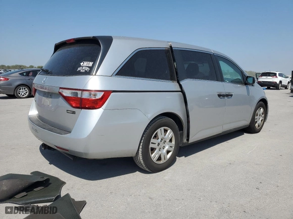 2011 Honda Odyssey LX with VIN 5FNRL5H29BB102144, listed as a Copart auction lot 52734315 with 229,758 mi miles and Salvage Title. Bid and sale history available at carsss.com. Image 3.