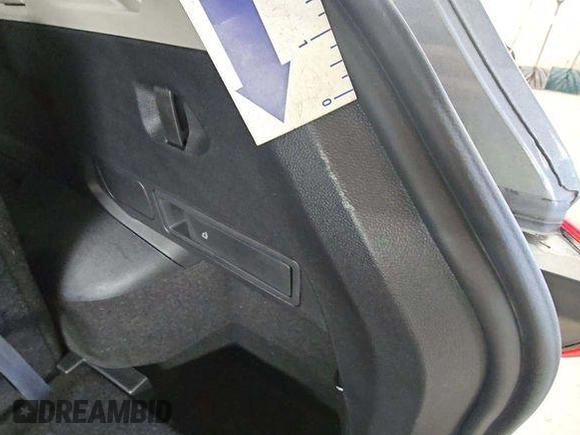 2024 Volkswagen Tiguan SE z VIN 3VV3B7AX3RM106966, wystawiony jako IAAI lot #42809081 z przebiegiem 32 302 mil mil oraz . Historia ofert i sprzedaży dostępna na DreamBid. Obrazek 15.