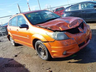 2004 Pontiac Vibe with VIN 5Y2SL62824Z400682, listed as a IAAI auction lot 41794438 with 299,999 mi miles. Bid and sale history available at carsss.com. Image 1.