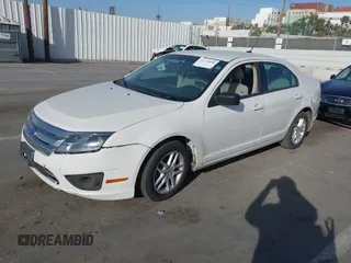 2011 Ford Fusion S with VIN 3FAHP0GA8BR293281, listed as a IAAI auction lot 41723896 with 157,196 mi miles. Bid and sale history available at carsss.com. Image 17.
