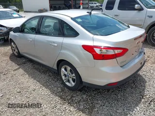2014 Ford Focus SE with VIN 1FADP3F28EL162669, listed as a IAAI auction lot 42128555 with 104,265 mi miles and . Bid and sale history available at carsss.com. Image 3.