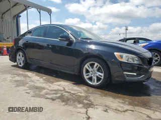 2015 Volvo S60 T5 Drive-E Platinum z VIN YV140MFD4F1314783, wystawiony jako Copart lot #55292105 z przebiegiem 129 818 mil mil oraz Szkoda całkowita • Salvage title. Historia ofert i sprzedaży dostępna na DreamBid. Obrazek 4.
