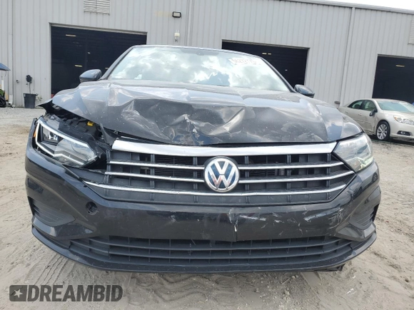 2020 Volkswagen Jetta S z VIN 3VWCB7BU5LM057812, wystawiony jako Copart lot #56272775 z przebiegiem 53 039 mil mil oraz Nie do naprawy • Non repairable. Historia ofert i sprzedaży dostępna na DreamBid. Obrazek 5.