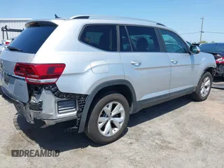 2018 Volkswagen Atlas SE with VIN 1V2DP2CA3JC599181, listed as a IAAI auction lot 42293017 with 70,589 mi miles and . Bid and sale history available at DreamBid. Image 4.