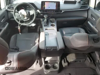 2022 Toyota Sienna XSE with VIN 5TDXRKEC9NS133380, listed as a Copart auction lot 43124635 with 31,600 mi miles and Non repairable. Bid and sale history available at DreamBid. Image 8.