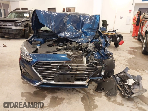 2019 Hyundai Sonata SE with VIN 5NPE24AF7KH803260, listed as a IAAI auction lot 41713958 with Not Provided miles and . Bid and sale history available at carsss.com. Image 12.