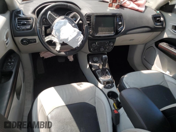 2020 Jeep Compass Limited z VIN 3C4NJDCB7LT116942, wystawiony jako Copart lot #59010775 z przebiegiem 74 888 mil mil oraz Czysty tytuł • Clean title. Historia ofert i sprzedaży dostępna na DreamBid. Obrazek 8.