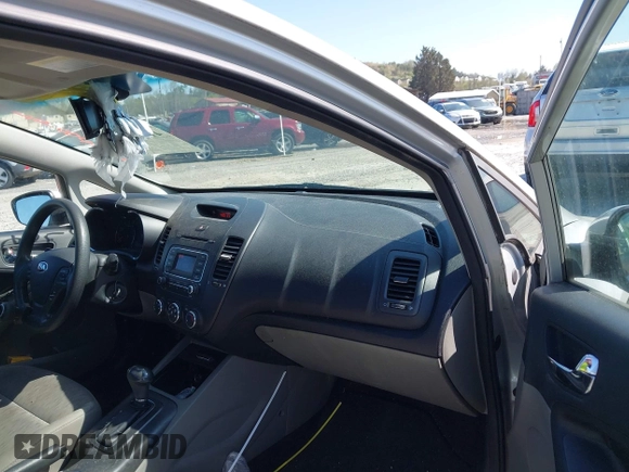 2015 Kia Forte LX with VIN KNAFK4A67F5340351, listed as a IAAI auction lot 41982078 with 217,530 mi miles. Bid and sale history available at carsss.com. Image 5.