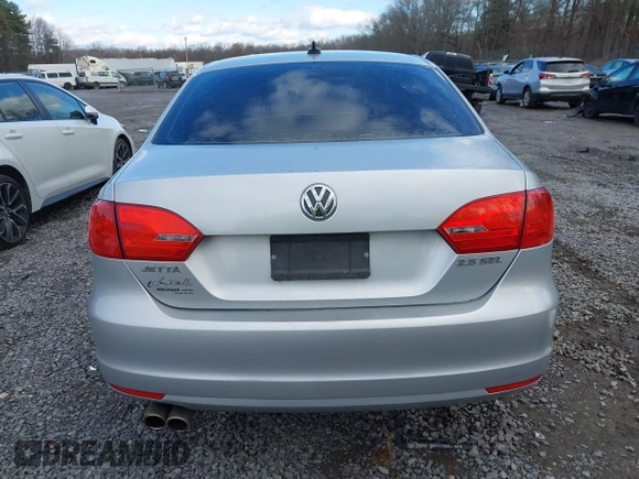 2011 Volkswagen Jetta SEL z VIN 3VWLZ7AJ0BM343973, wystawiony jako IAAI lot #40959406 z przebiegiem 84 187 mil mil oraz . Historia ofert i sprzedaży dostępna na DreamBid. Obrazek 16.