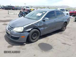 2006 Volkswagen Jetta Value Edition with VIN 3VWPF71K56M636972, listed as a IAAI auction lot 42347663 with 332,152 mi miles and . Bid and sale history available at DreamBid. Image 2.