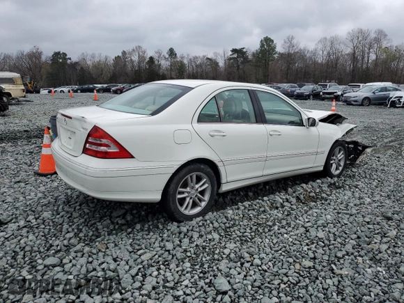 2007 Mercedes-Benz C with VIN WDBRF87J67F844780, listed as a Copart auction lot 49582225 with Not Provided miles and Salvage Title. Bid and sale history available at DreamBid. Image 3.