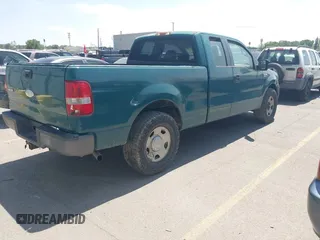 2007 Ford F-150 STX z VIN 1FTRX12W47KC45277, wystawiony jako IAAI lot #42581318 z przebiegiem 318 547 mil mil oraz . Historia ofert i sprzedaży dostępna na DreamBid. Obrazek 4.