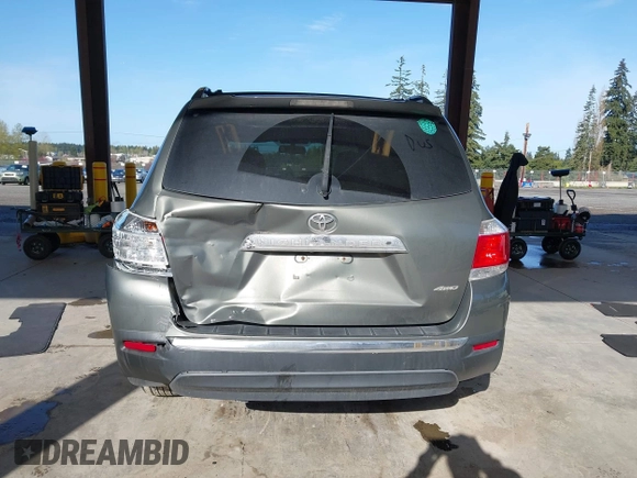 2012 Toyota Highlander Limited with VIN 5TDDK3EH5CS101760, listed as a IAAI auction lot 41993875 with 318,423 mi miles. Bid and sale history available at carsss.com. Image 16.