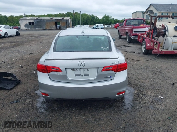 2013 Acura ILX Hybrid Technology z VIN 19VDE3F78DE302392, wystawiony jako IAAI lot #42207701 z przebiegiem 174 587 mil mil oraz . Historia ofert i sprzedaży dostępna na DreamBid. Obrazek 17.