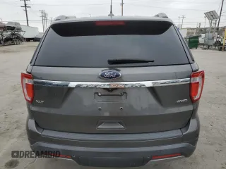 2019 Ford Explorer XLT z VIN 1FM5K8D84KGA87650, wystawiony jako Copart lot #64618715 z przebiegiem 49 213 mil mil oraz Czysty tytuł • Clean title. Historia ofert i sprzedaży dostępna na DreamBid. Obrazek 6.