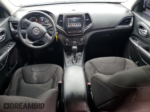2019 Jeep Cherokee Latitude z VIN 1C4PJLCB6KD312362, wystawiony jako Copart lot #55331535 z przebiegiem 143 250 mil mil oraz Szkoda całkowita • Salvage title. Historia ofert i sprzedaży dostępna na DreamBid. Obrazek 8.