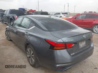 2019 Nissan Altima SV with VIN 1N4BL4DVXKC138455, listed as a IAAI auction lot 42402773 with 33,795 mi miles and . Bid and sale history available at DreamBid. Image 3.