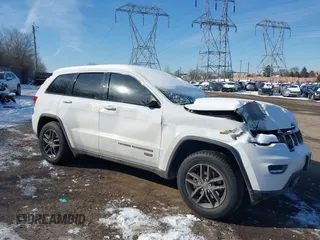 2016 Jeep Grand Cherokee Laredo z VIN 1C4RJFAG1GC417610, wystawiony jako IAAI lot #41373820 z przebiegiem 155 646 mil mil oraz . Historia ofert i sprzedaży dostępna na DreamBid. Obrazek 1.
