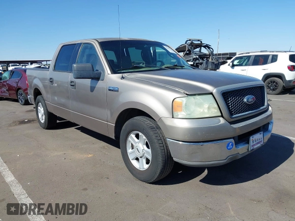 2004 Ford F-150 XLT with VIN 1FTPW12504KD85839, listed as a IAAI auction lot 42527515 with 231,444 mi miles and . Bid and sale history available at DreamBid. Image 1.