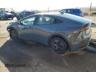 2024 Toyota Prius LE z VIN JTDACAAU2R3028428, wystawiony jako Copart lot #47221845 z przebiegiem Nie podano mil oraz Nie do naprawy • Non repairable. Historia ofert i sprzedaży dostępna na DreamBid. Obrazek 2.