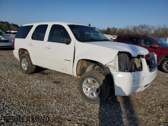 2013 GMC Yukon SLT with VIN 1GKS1CE0XDR178441, listed as a Copart auction lot 45245265 with 144,463 mi miles and Salvage Title. Bid and sale history available at carsss.com. Image 4.