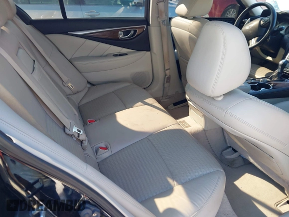 2015 Infiniti Q50 with VIN JN1BV7AR5FM390226, listed as a IAAI auction lot 41588250 with 121,928 mi miles. Bid and sale history available at carsss.com. Image 8.