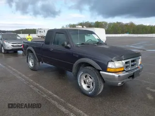 2000 Ford Ranger XLT with VIN 1FTZR15X7YTA72896, listed as a IAAI auction lot 42076823 with 123,037 mi miles. Bid and sale history available at carsss.com. Image 1.