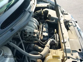 2000 Dodge Caravan SE with VIN 1B4GP44G9YB753211, listed as a IAAI auction lot 42855438 with 102,175 mi miles and . Bid and sale history available at DreamBid. Image 15.