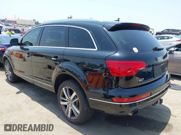 2015 Audi Q7 Premium Plus with VIN WA1LGAFE4FD030339, listed as a IAAI auction lot 42369240 with 86,482 mi miles and . Bid and sale history available at DreamBid. Image 3.
