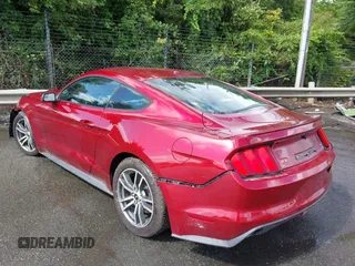 2017 Ford Mustang EcoBoost z VIN 1FA6P8TH7H5295141, wystawiony jako IAAI lot #42257611 z przebiegiem 66 490 mil mil oraz . Historia ofert i sprzedaży dostępna na DreamBid. Obrazek 3.