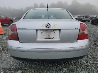 2003 Volkswagen Passat GLX with VIN WVWRH63B23P044027, listed as a Copart auction lot 71946594 with 227,654 mi miles and Salvage Title. Bid and sale history available at carsss.com. Image 6.