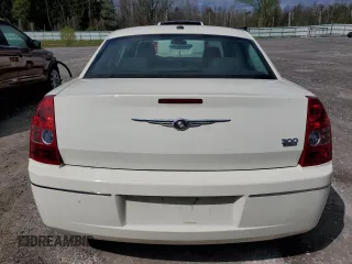 2010 Chrysler 300 Touring z VIN 2C3CA5CV1AH241629, wystawiony jako Copart lot #54841465 z przebiegiem 57 238 mil mil oraz Szkoda całkowita • Salvage title. Historia ofert i sprzedaży dostępna na DreamBid. Obrazek 6.