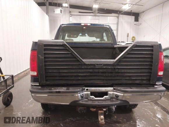 2002 Ford F-350 XL with VIN 1FTSX31F42EB82753, listed as a IAAI auction lot 42231353 with 229,223 mi miles and . Bid and sale history available at DreamBid. Image 16.