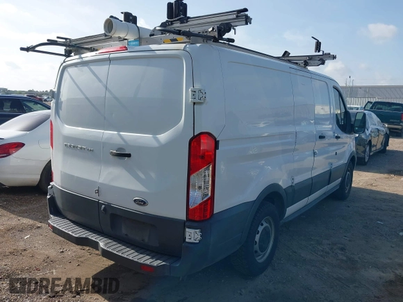 2018 Ford Transit z VIN 1FTYE1ZMXJKA11190, wystawiony jako IAAI lot #42683840 z przebiegiem 175 427 mil mil oraz . Historia ofert i sprzedaży dostępna na DreamBid. Obrazek 4.
