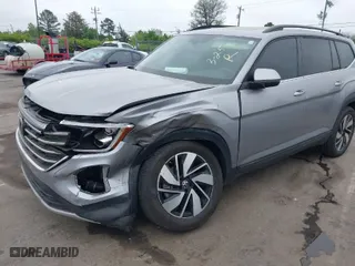 2024 Volkswagen Atlas 2.0T SE w/Technology with VIN 1V2JR2CA2RC563653, listed as a IAAI auction lot 41956579 with 35,356 mi miles. Bid and sale history available at carsss.com. Image 6.