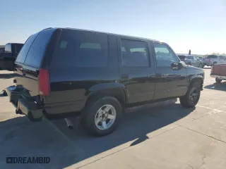 2000 Chevrolet Tahoe Limited with VIN 1GNEC13R4YR141259, listed as a Copart auction lot 85578904 with 195,944 mi miles and Salvage Title. Bid and sale history available at carsss.com. Image 3.