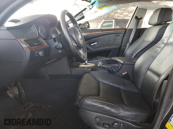 2008 BMW 5 Series 535i z VIN WBANW13548CZ77733, wystawiony jako Copart lot #56861005 z przebiegiem 207 196 mil mil oraz Szkoda całkowita • Salvage title. Historia ofert i sprzedaży dostępna na DreamBid. Obrazek 7.