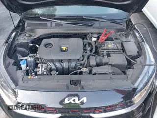 2023 Kia Forte GT-Line z VIN 3KPF54AD8PE539617, wystawiony jako IAAI lot #41890617 z przebiegiem 26 855 mil mil oraz . Historia ofert i sprzedaży dostępna na DreamBid. Obrazek 10.