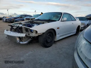 1995 Nissan Skyline z VIN ECR33060119, wystawiony jako Copart lot #76521404 z przebiegiem 134 480 mil mil oraz Szkoda całkowita • Salvage title. Historia ofert i sprzedaży dostępna na DreamBid. Obrazek 1.