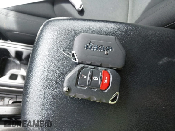 2021 Jeep Wrangler Unlimited Sport S with VIN 1C4HJXDG1MW594522, listed as a IAAI auction lot 41715891 with 88,821 mi miles. Bid and sale history available at carsss.com. Image 11.