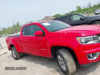 2018 Chevrolet Colorado 4WD LT z VIN 1GCHTCEN0J1137385, wystawiony jako IAAI lot #42415175 z przebiegiem 85 461 mil mil oraz . Historia ofert i sprzedaży dostępna na DreamBid. Obrazek 13.