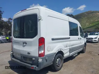 2016 Ford Transit Cargo z VIN 1FTBW2CM4GKA02611, wystawiony jako IAAI lot #41845080 z przebiegiem 175 109 mil mil oraz . Historia ofert i sprzedaży dostępna na DreamBid. Obrazek 4.