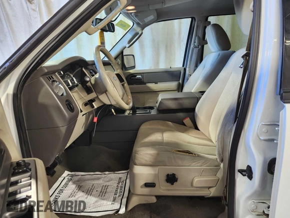 2011 Ford Expedition XL with VIN 1FMJU1G50BEF49196, listed as a IAAI auction lot 42847266 with 302,687 mi miles and . Bid and sale history available at DreamBid. Image 32.