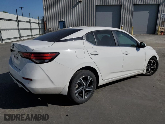2024 Nissan Sentra SV z VIN 3N1AB8CV9RY231747, wystawiony jako Copart lot #53810205 z przebiegiem 17 746 mil mil oraz Szkoda całkowita • Salvage title. Historia ofert i sprzedaży dostępna na DreamBid. Obrazek 3.