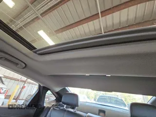 2018 Chevrolet Impala LT with VIN 2G1105S33J9137961, listed as a IAAI auction lot 42279723 with 31,780 mi miles and . Bid and sale history available at DreamBid. Image 4.