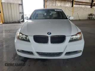 2006 BMW 3 Series 325i z VIN WBAVB135X6PT24700, wystawiony jako Copart lot #59747265 z przebiegiem 202 609 mil mil oraz Czysty tytuł • Clean title. Historia ofert i sprzedaży dostępna na DreamBid. Obrazek 5.