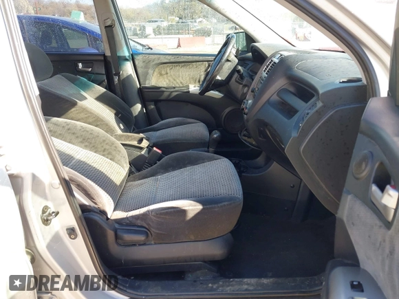 2006 Kia Sportage LX with VIN KNDJF723167188787, listed as a IAAI auction lot 41886395 with 312,426 mi miles and . Bid and sale history available at carsss.com. Image 5.