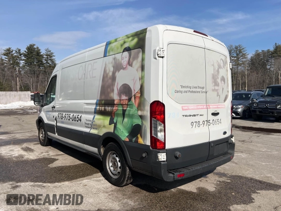 2015 Ford Transit Passenger XL with VIN 1FBAX2CM1FKA92781, listed as a IAAI auction lot 41664664 with 203,072 mi miles. Bid and sale history available at carsss.com. Image 3.